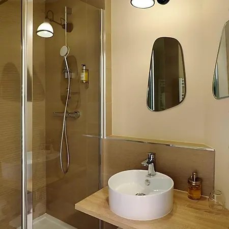Logis Du Belvedere Hotel Brest