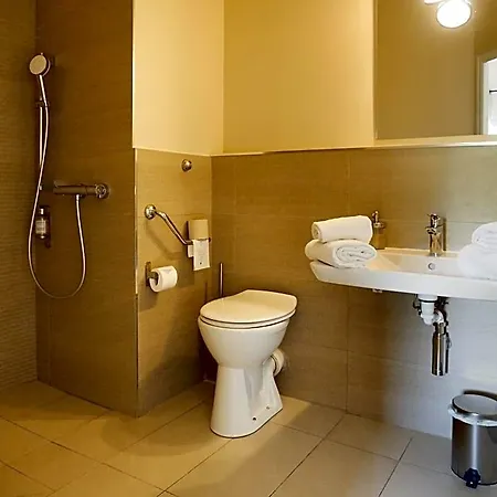 Logis Du Belvedere 3* Brest