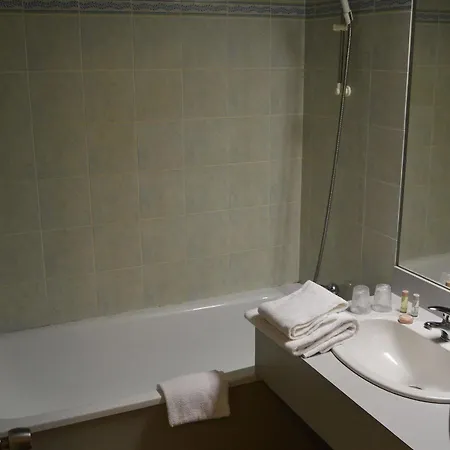 Szálloda Logis Du Belvedere Breszt