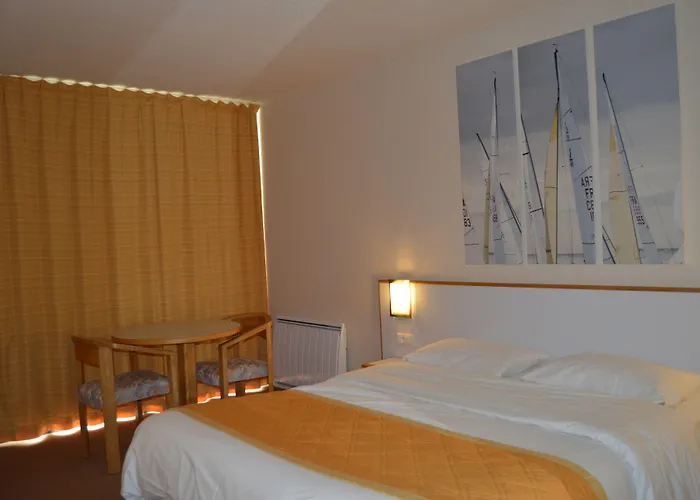 Hotell Logis Du Belvedere 3*