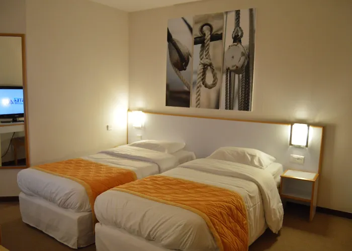 Hotell Logis Du Belvedere Brest