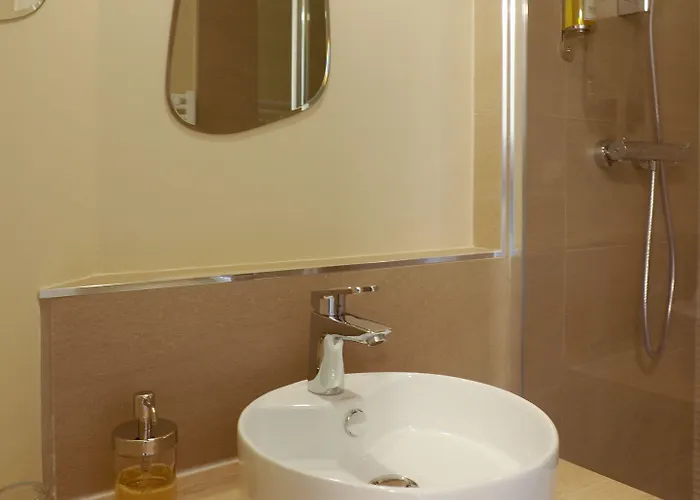 Logis Du Belvedere 3* Brest